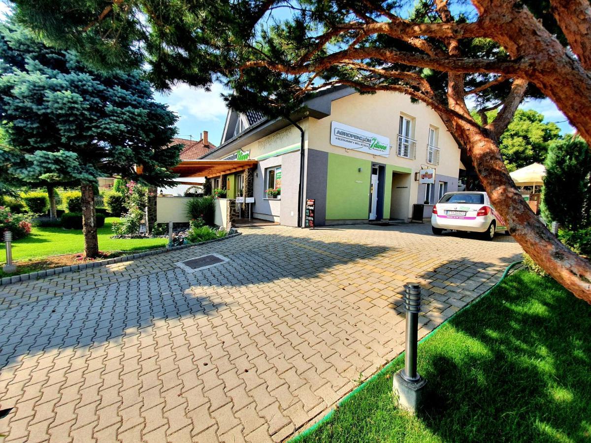 Agropenzion 7Divov Dolna Krupa Εξωτερικό φωτογραφία