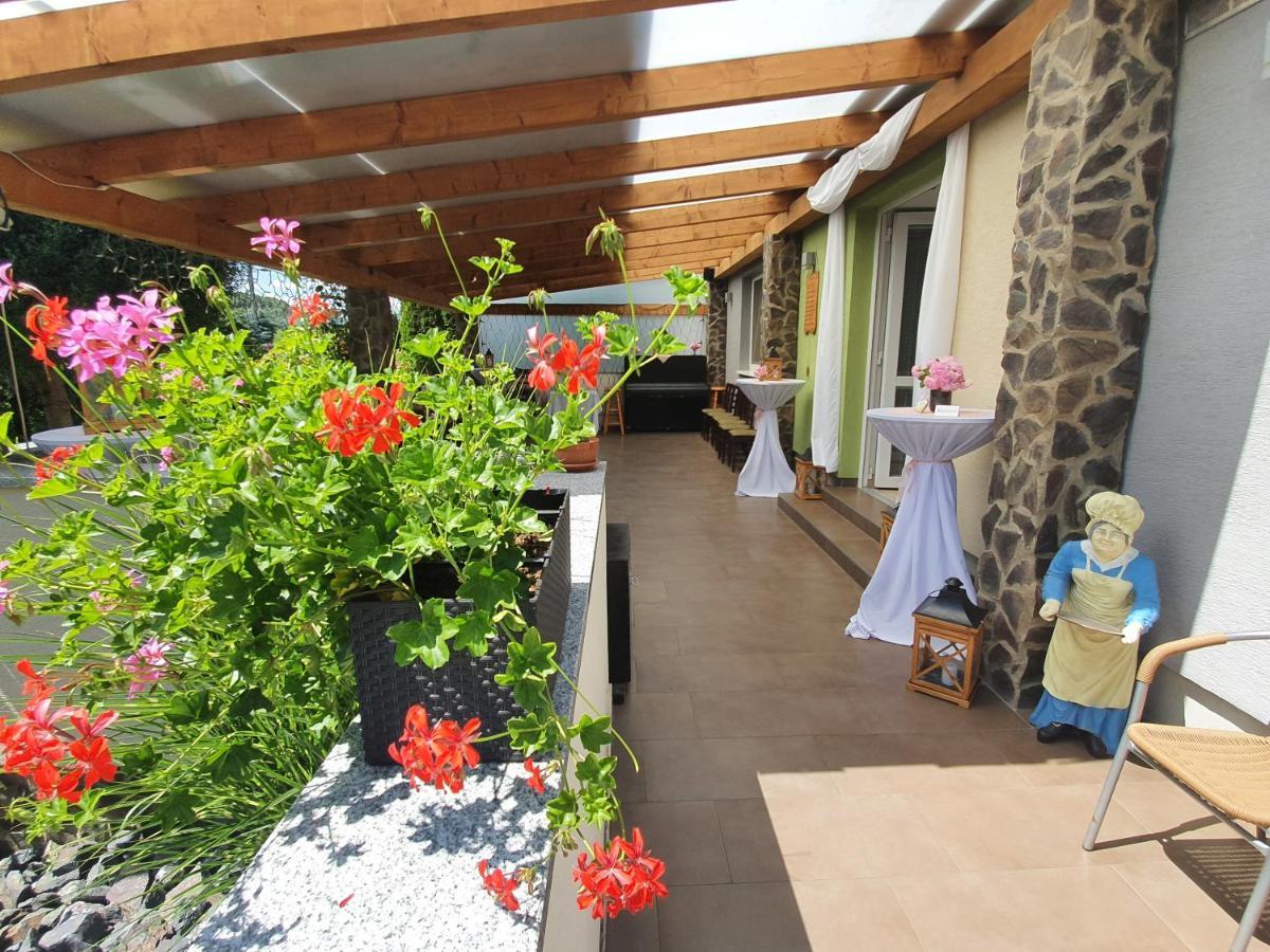 Agropenzion 7Divov Dolna Krupa Εξωτερικό φωτογραφία