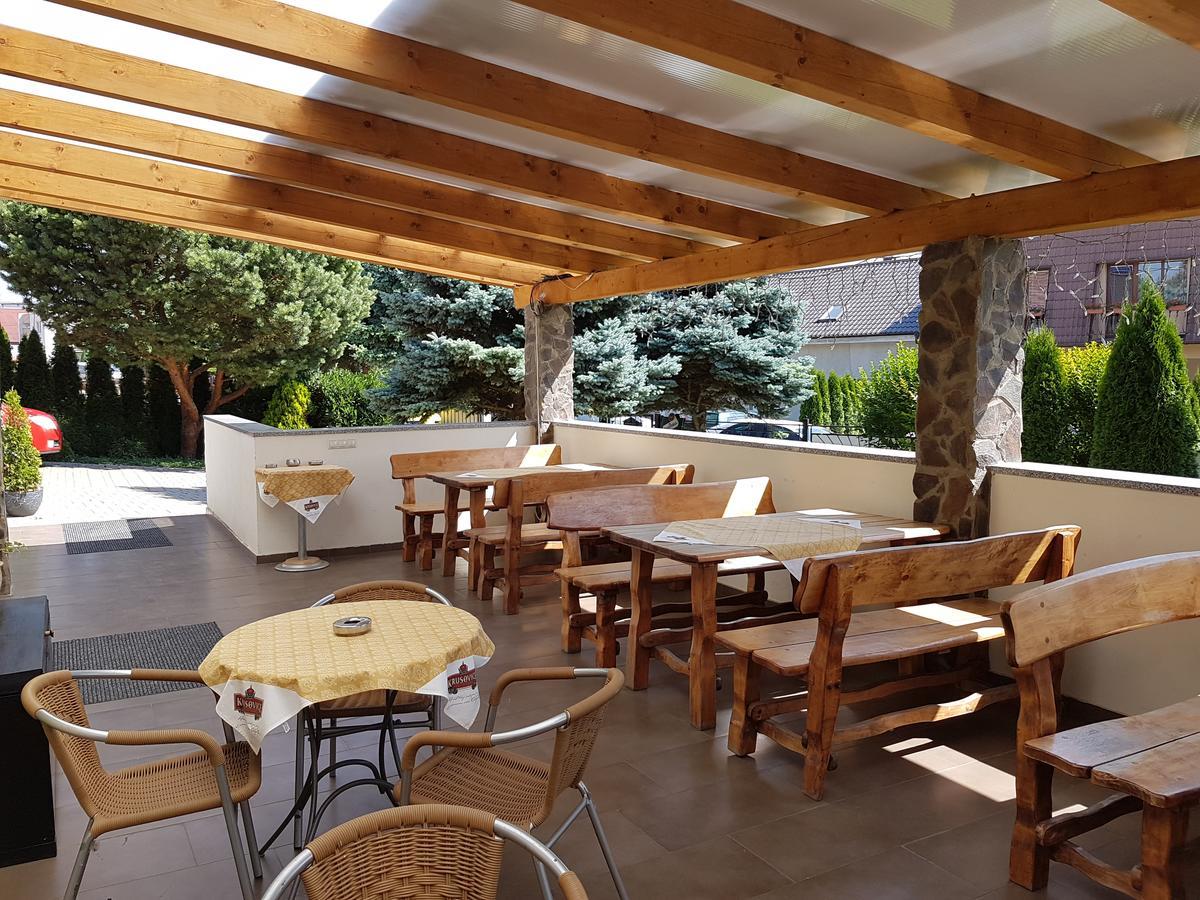 Agropenzion 7Divov Dolna Krupa Εξωτερικό φωτογραφία